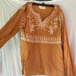 Savanna Jane Tan and White Embroidered Blouse